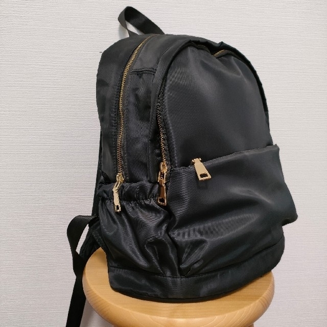 リュック　レディース　ブラック　バッグパック レディースのバッグ(リュック/バックパック)の商品写真