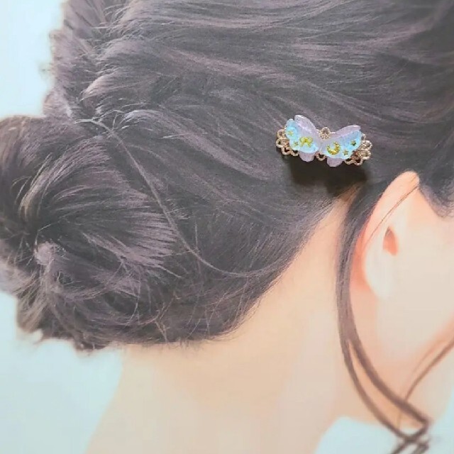 ☆136☆蝶々天使の羽ヘアクリップ　ヘアピン ハンドメイドのアクセサリー(ヘアアクセサリー)の商品写真