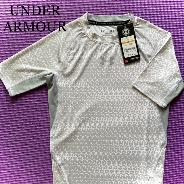 UNDER ARMOUR(アンダーアーマー)のアンダーアーマー　Tシャツ  SM  トレーニングTシャツ 速汗　 メンズのトップス(Tシャツ/カットソー(半袖/袖なし))の商品写真