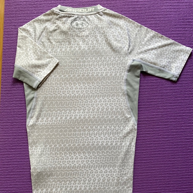 UNDER ARMOUR(アンダーアーマー)のアンダーアーマー　Tシャツ  SM  トレーニングTシャツ 速汗　 メンズのトップス(Tシャツ/カットソー(半袖/袖なし))の商品写真