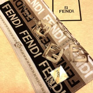 フェンディ(FENDI)の未使用　フェンディ ハンカチスカーフ　border line chain(ハンカチ)