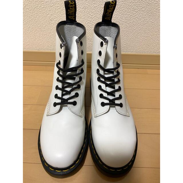 【人気】ドクターマーチン Dr.Martens 8ホール ブーツ 白 26.0㎝