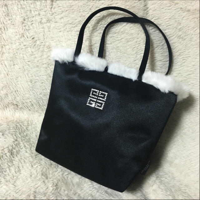 値下げ中　GIVENCHY ショルダーバッグ　新品