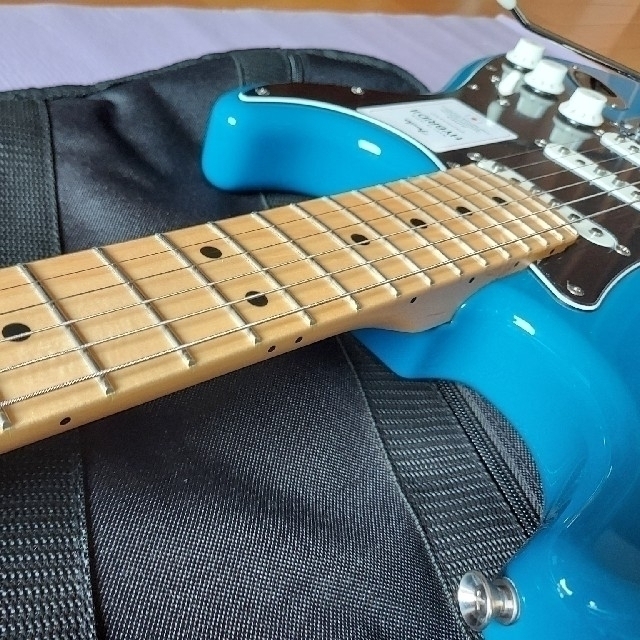 Fender(フェンダー)のFender Hybrid II Stratocaster + Xviveおまけ 楽器のギター(エレキギター)の商品写真