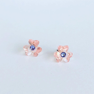 【12月誕生石】透明感あるピンクのお花のピアス‼︎ギフトにもおすすめ！(ピアス)