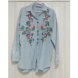 ザラ(ZARA)のZARA　花柄シャツ【ベルリオーズさま専用】(シャツ/ブラウス(長袖/七分))