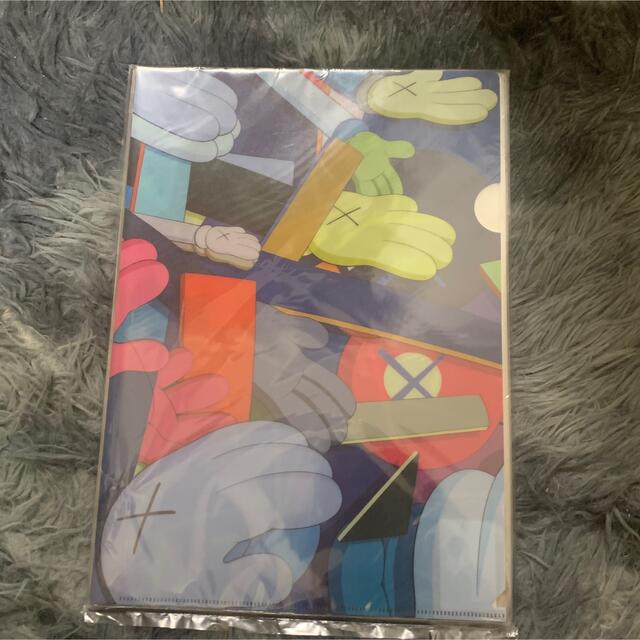 KAWS TOKYO FIRST クリアファイル 全9種類 セット