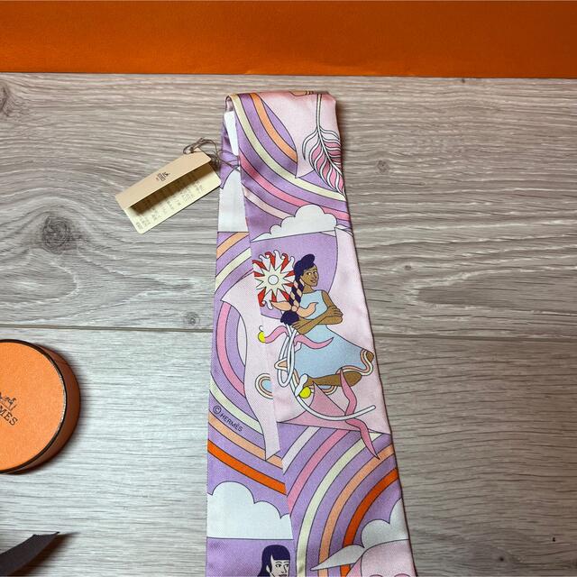 HERMES - 【新品未使用】エルメス ツイリー 空飛ぶカレ の通販 HERMES - 【新品未使用】エルメス ツイリー 空飛ぶカレ の通販