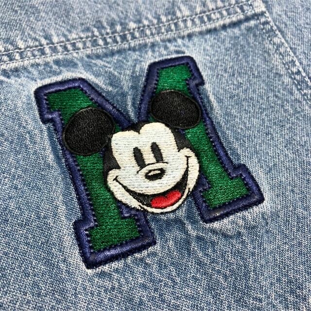 Disney(ディズニー)の【けいぞう様専用】ディズニーミッキーイニシャルキャラ刺繍ロゴポケットデニムシャツ メンズのトップス(シャツ)の商品写真