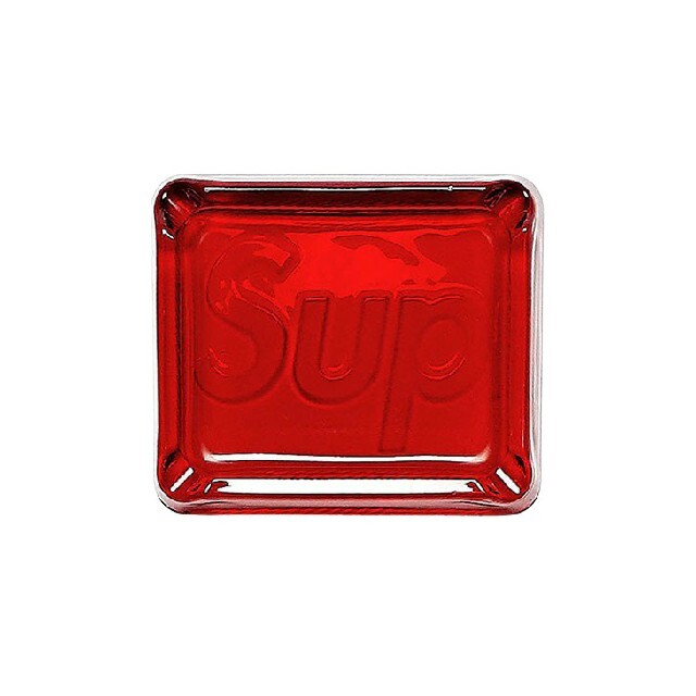 Supreme Debossed Glass Ashtray 灰皿Redサイズ