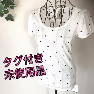 【タグ付き未使用品】白地に黒のハート柄♪Tシャツ カットソー(Tシャツ(半袖/袖なし))