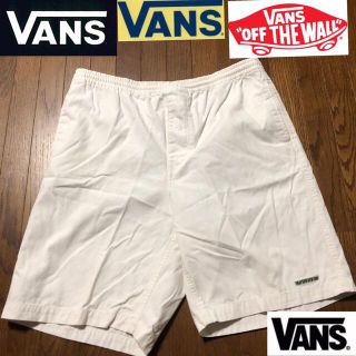 ヴァンズ(VANS)のVANS オフホワイト　スケーター　ハーフパンツ(ショートパンツ)