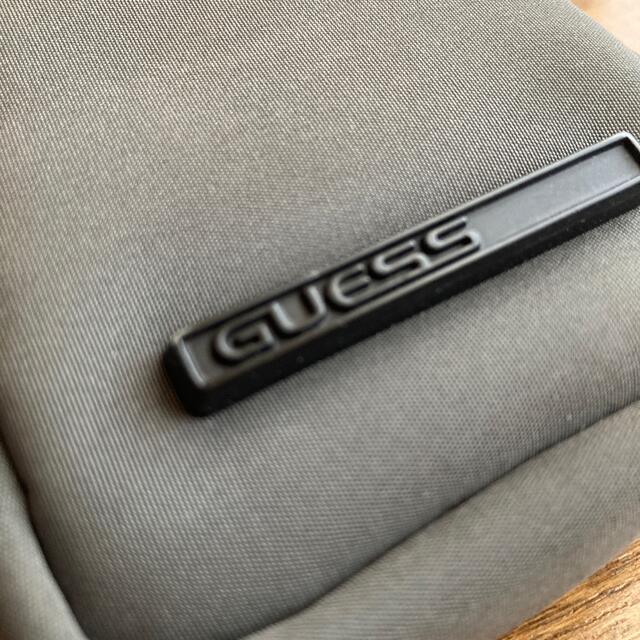 GUESS ポーチ レディースのファッション小物(ポーチ)の商品写真