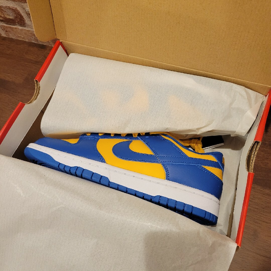 NIKE(ナイキ)のNike★Dunk Low 27cm ダンクローUCLAウォーリアーズ メンズの靴/シューズ(スニーカー)の商品写真