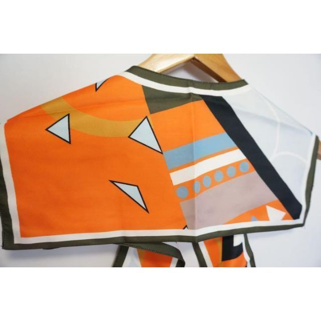 【新品】つけ襟　オレンジ＆ホワイト　セーラー　ストール　スカーフ　ヘアアクセ レディースのファッション小物(ストール/パシュミナ)の商品写真