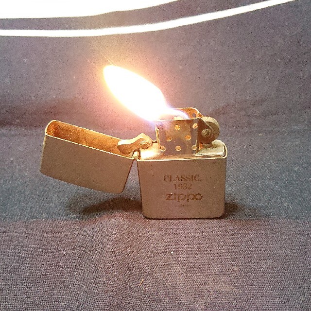 ZIPPO(ジッポー)の中西様専用です。CLASSIC Zippo 1986 メンズのファッション小物(タバコグッズ)の商品写真