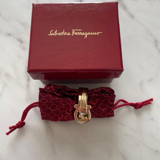 Ferragamo(フェラガモ)のフェラガモ・スカーフリング レディースのファッション小物(その他)の商品写真