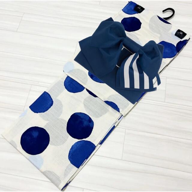 浴衣ジェンヌ 浴衣3点セット 生成りに青と水色のぼかしドット レディースの水着/浴衣(浴衣)の商品写真
