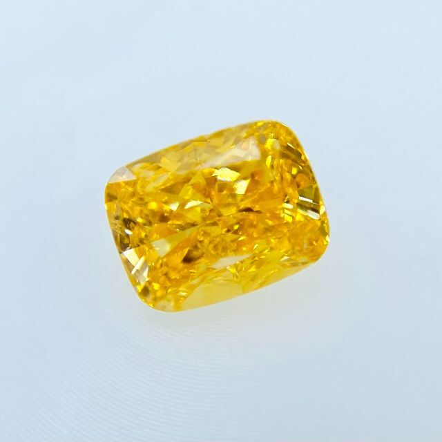 FANCY VIVID YELLOW ORANGE 0.50ct CU レディースのアクセサリー(その他)の商品写真