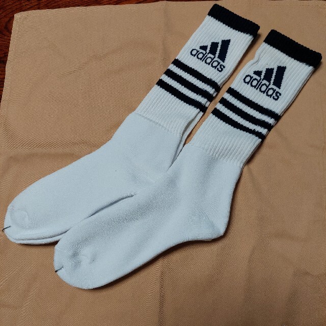 adidas(アディダス)のadidas　スポーツソックス　キッズサイズ　二足組 キッズ/ベビー/マタニティのこども用ファッション小物(靴下/タイツ)の商品写真