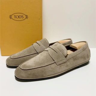 トッズ(TOD'S)の☆未使用 トッズ TOD'S Uチップ スエード レザー ローファー イタリア製(ドレス/ビジネス)