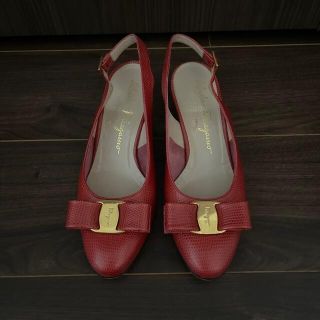 サルヴァトーレフェラガモ(Salvatore Ferragamo)のレディースパンプス(ハイヒール/パンプス)