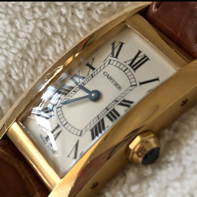 Cartier(カルティエ)のカルティエのタンクアメリカン　イエローゴールドSM レディースのファッション小物(腕時計)の商品写真