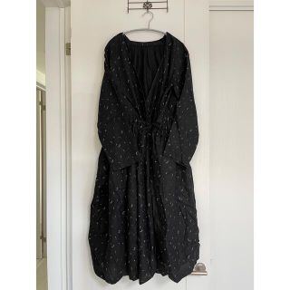 ネストローブ(nest Robe)のnest Robe フェザープリント2wayワンピース カシュクール ブラック(ロングワンピース/マキシワンピース)