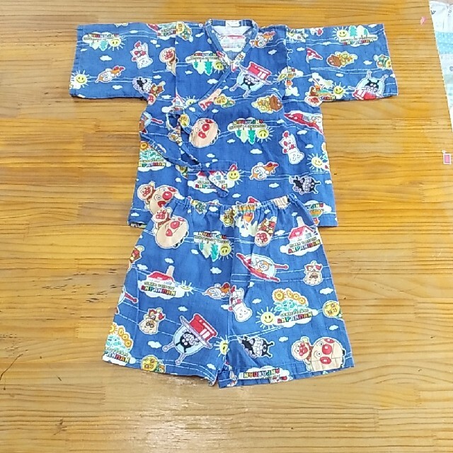 アンパンマン(アンパンマン)の子供用甚平2点セット キッズ/ベビー/マタニティのキッズ服男の子用(90cm~)(甚平/浴衣)の商品写真