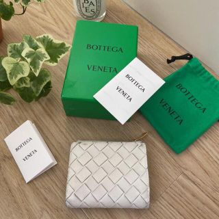 ボッテガヴェネタ(Bottega Veneta)のボッテガヴェネタ　二つ折りファスナーウォレット  イントレチャートコンパクト財布(財布)