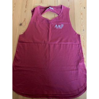 アバクロンビーアンドフィッチ(Abercrombie&Fitch)のアバクロ  タンクトップ　赤(タンクトップ)