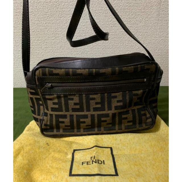 FENDI(フェンディ)のオールドFENDI フェンディショルダーバック レディースのバッグ(ショルダーバッグ)の商品写真