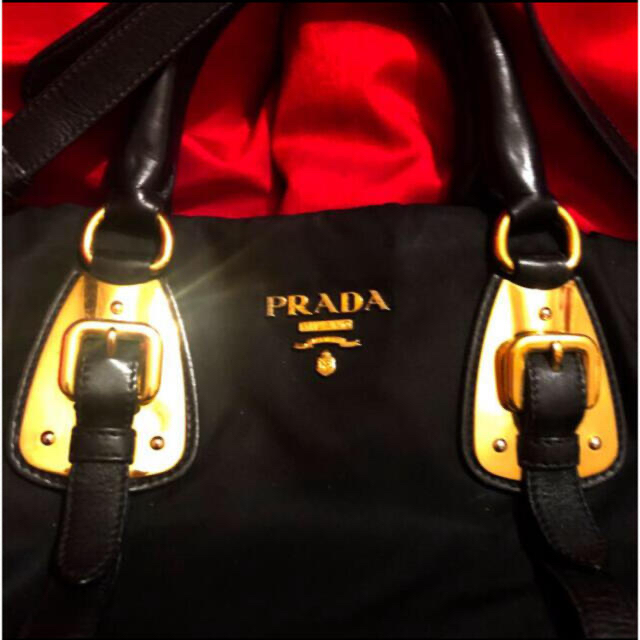 PRADA(プラダ)の【最終価格】PRADA ショルダー バッグ 2way 人気商品 美品 ゴールド レディースのバッグ(ショルダーバッグ)の商品写真