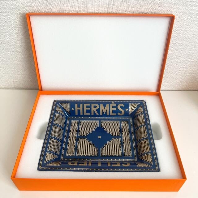 Hermes(エルメス)の【新品・未開封品】エルメス チェンジ・トレイ エルメス・セリエ 小物入れ 飾り皿 インテリア/住まい/日用品のインテリア小物(小物入れ)の商品写真