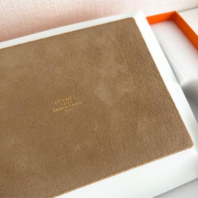 Hermes(エルメス)の【新品・未開封品】エルメス チェンジ・トレイ エルメス・セリエ 小物入れ 飾り皿 インテリア/住まい/日用品のインテリア小物(小物入れ)の商品写真