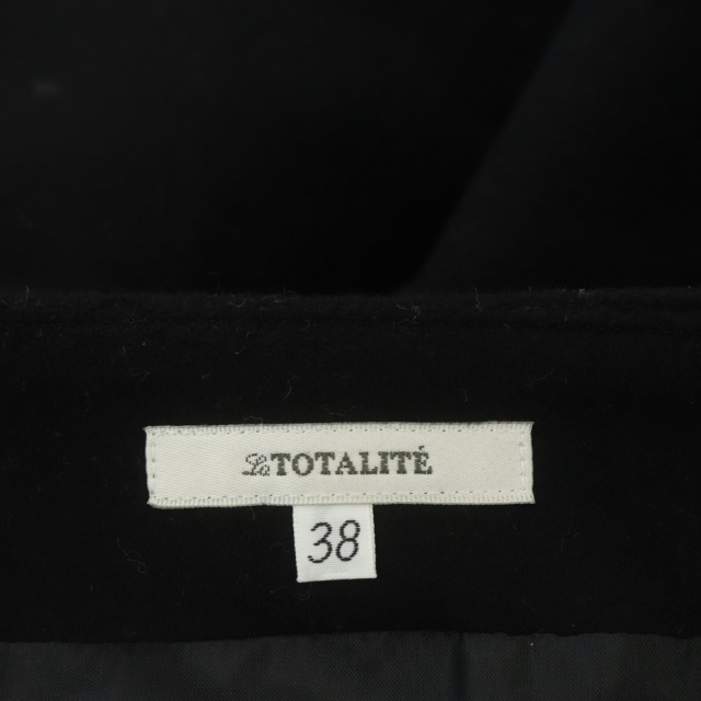 La TOTALITE(ラトータリテ)のラ トータリテ ビットラップデザインスカート 膝丈 台形 38 黒 ブラック レディースのスカート(ひざ丈スカート)の商品写真