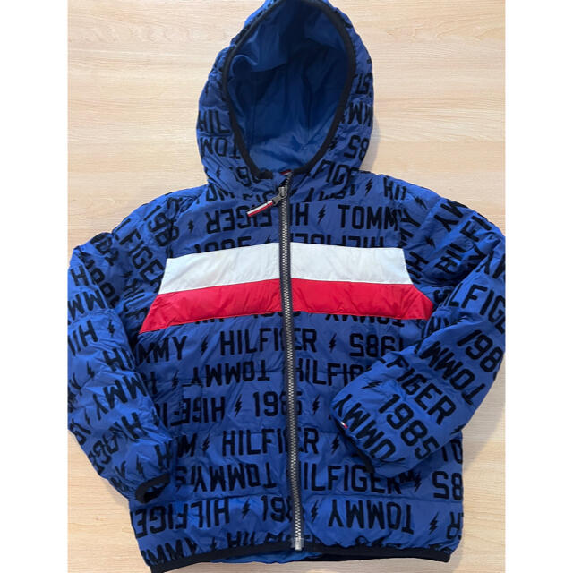 TOMMY HILFIGER(トミーヒルフィガー)のTommy Hilfiger 子供服アウター キッズ/ベビー/マタニティのキッズ服男の子用(90cm~)(ジャケット/上着)の商品写真