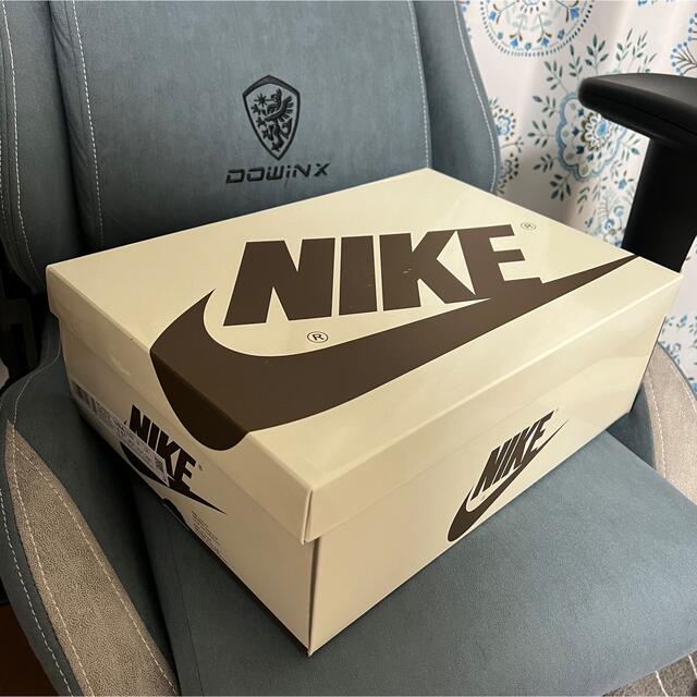 NIKE(ナイキ)のtravis scott aj 1 low 29.5cm メンズの靴/シューズ(スニーカー)の商品写真