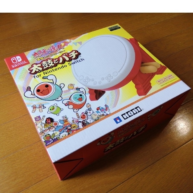 Nintendo Switch(ニンテンドースイッチ)の太鼓の達人　太鼓とバチ 　ニンテンドースイッチ HORI エンタメ/ホビーのゲームソフト/ゲーム機本体(その他)の商品写真