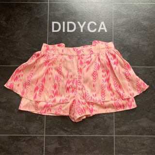 ディディカ(DIDYCA)のDIDYCA♡リーフ柄ショートパンツ(ショートパンツ)