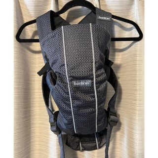 ベビービョルン(BABYBJORN)の【ナチュナル様専用】ベビービョルンMINI エアー  アンスラサイト　抱っこ紐(抱っこひも/おんぶひも)