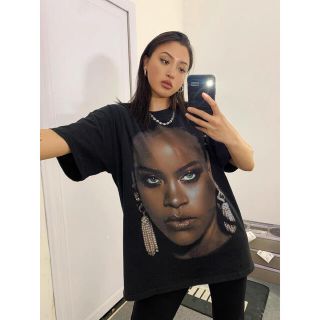即納-96時間限定 RIHANNAリアーナUSヴィンテージ風オーバーサイズ T