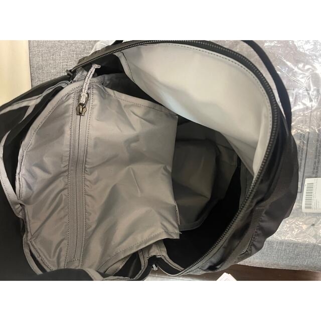 ARC'TERYX(アークテリクス)の新品未使用　リュック ARC'TERYX Heliad 15L Backpack メンズのバッグ(バッグパック/リュック)の商品写真