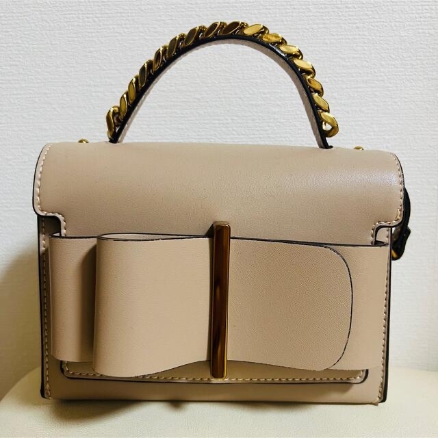 CHARLES&KEITH ボウディテールバッグ ベージュ