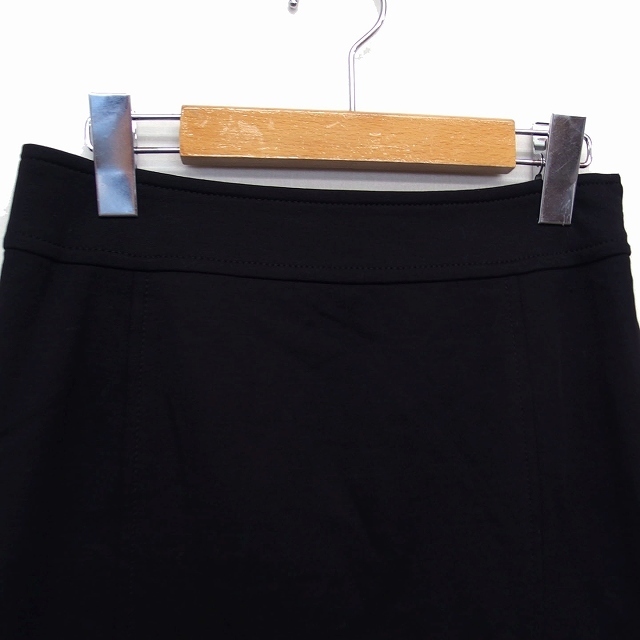 EPOCA(エポカ)のエポカ EPOCA スカート 台形 ひざ下 ひざ丈 無地 38 黒 ブラック レディースのスカート(ひざ丈スカート)の商品写真