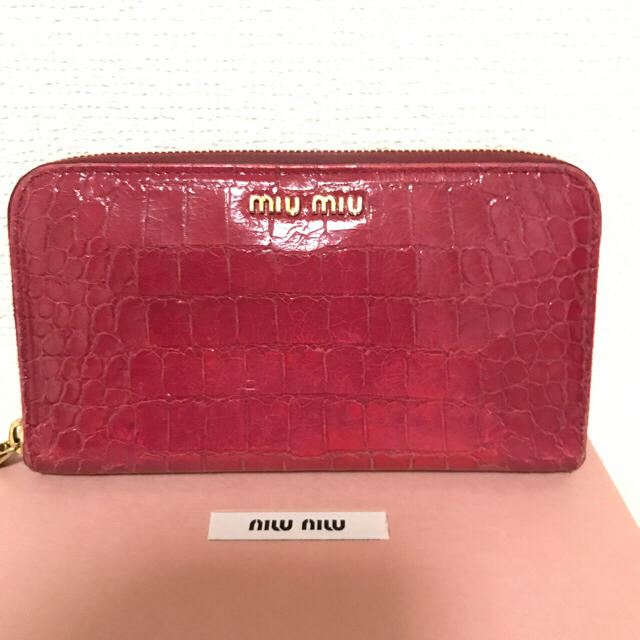 【送料込】miumiu ミュウミュウ❤︎ラウンドファスナー長財布