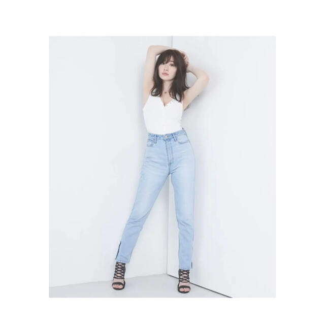 Her lip to(ハーリップトゥ)のherliptoの Tokyo High Rise Jeans、23インチ レディースのパンツ(デニム/ジーンズ)の商品写真