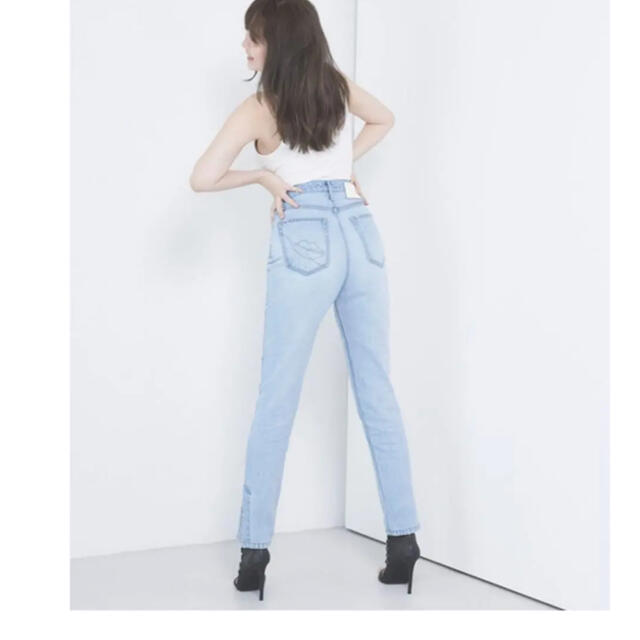 Her lip to(ハーリップトゥ)のherliptoの Tokyo High Rise Jeans、23インチ レディースのパンツ(デニム/ジーンズ)の商品写真