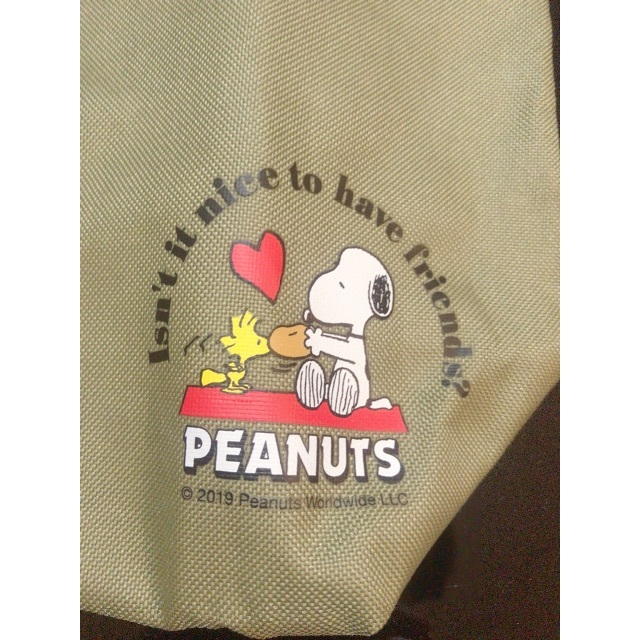 PEANUTS(ピーナッツ)の未使用　スヌーピー保冷ランチバッグ（MAQUIA付録） インテリア/住まい/日用品のキッチン/食器(弁当用品)の商品写真