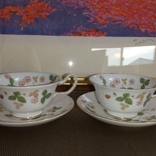 ウェッジウッド(WEDGWOOD)のWEDGWOOD☆ウェッジウッド　ワイルドストロベリー　ティーカップ＆ソーサー(食器)